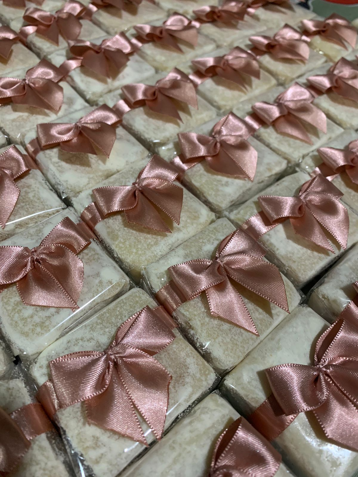 Doces para casamento na praia no RJ: sabores e cuidados para o clima litorâneo
